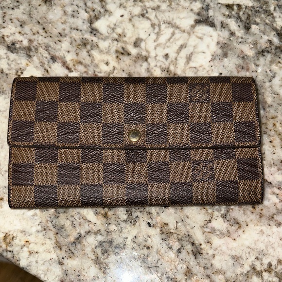 Louis Vuitton Brown Checkered Wallet PRE-OWNED - Picture 1 of 12